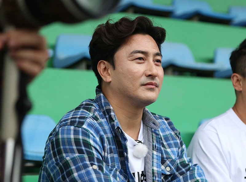 Huyền thoại bóng đá Hàn Quốc Ahn Jung-Hwan.