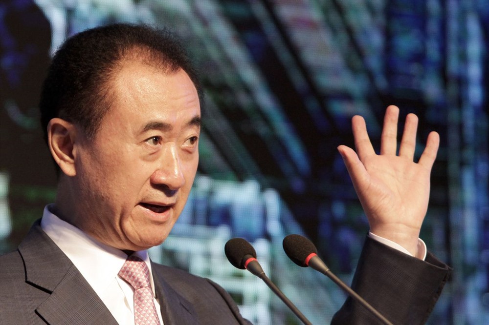 Ông Wang Jianlin hiện giữ chức chủ tịch tập đoàn Dalian Wanda, hoạt động trong các lĩnh vực bất động sản, rạp chiếu phim và tài chính. Tập đoàn của tỉ phú Trung Quốc là một trong những doanh nghiệp bất động sản lớn nhất thế giới với sở hữu hơn 260 trung tâm thương mại tại Trung Quốc. Ảnh: Los Angeles Times  