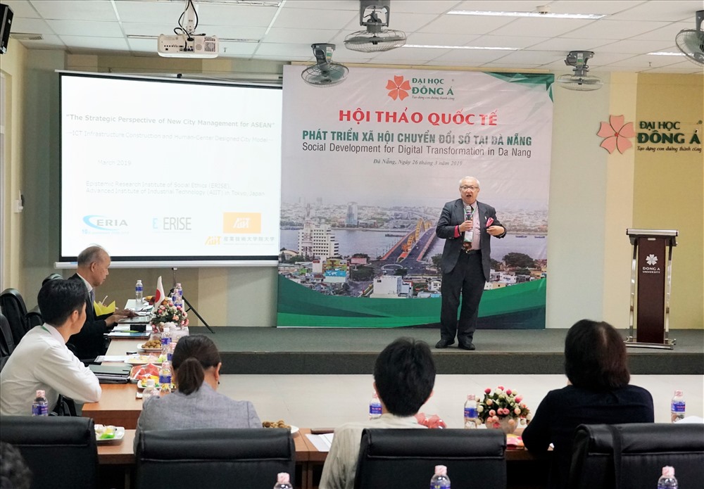 Giáo sư Mitsuhiro Maeda - chuyên gia về Quan hệ Quốc tế và Khoa học thông tin xã hội, Học viện kỹ thuật công nghiệp cao cấp Nhật Bản (AIIT).