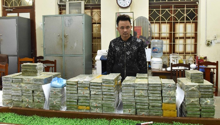 Ngày 25.2, Cục Cảnh sát điều tra tội phạm về ma túy (C47, Bộ Công an) đã bắt 5 người trong đường dây vận chuyển ma tuý số lượng lớn từ Lào về Vĩnh Phúc, rồi chuyển sang Trung Quốc tiêu thụ.