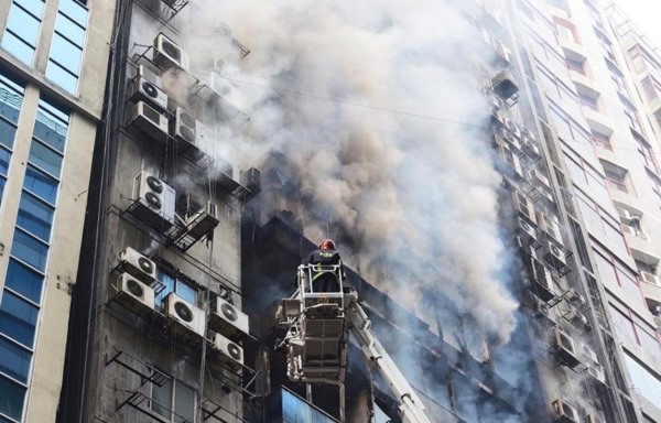 Tòa nhà xảy ra hỏa hoạn có tên gọi FRTower nằm ở khu vực Banani, khu kinh doanh thương mại khá sầm uất ở Dhaka.