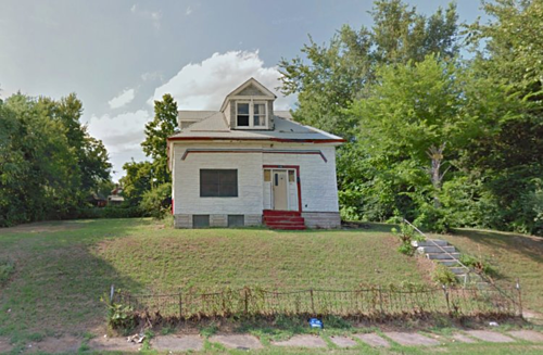 Một căn nhà bỏ hoang ở St. Louis. Ảnh: Google Maps  