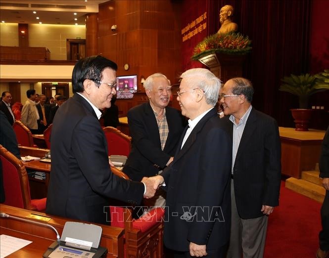 Tổng Bí thư, Chủ tịch nước Nguyễn Phú Trọng với các đồng chí lãnh đạo và nguyên lãnh đạo Đảng, Nhà nước.