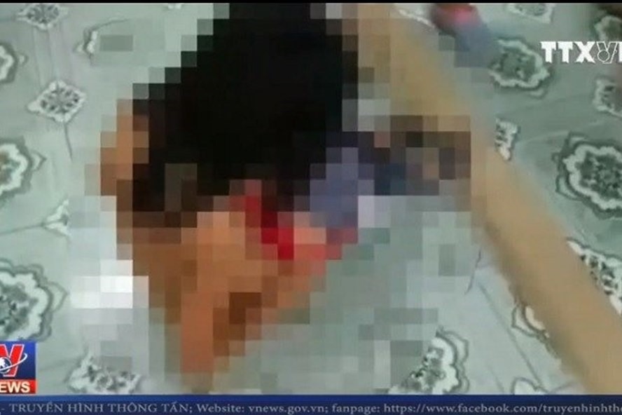 Hình ảnh nữ sinh bị đánh hội đông ở Hưng Yên.