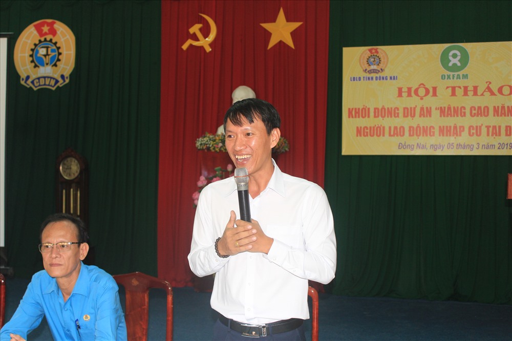 Ông Vũ Ngọc Hà - GĐ trung tâm tư vấn pháp luật CĐ - LĐLĐ tỉnh Đồng Nai - đang trình bày về dự án