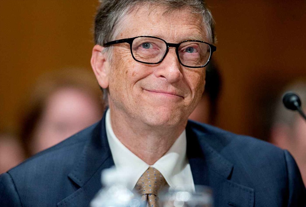 Bill Gates (63 tuổi, tại Medina, Washington, Mỹ), Chủ tịch của Tập đoàn Microsoft. Ông đang sở hữu khối tài sản trị giá 96,5 tỉ USD và là người giàu thứ hai trên thế giới.
