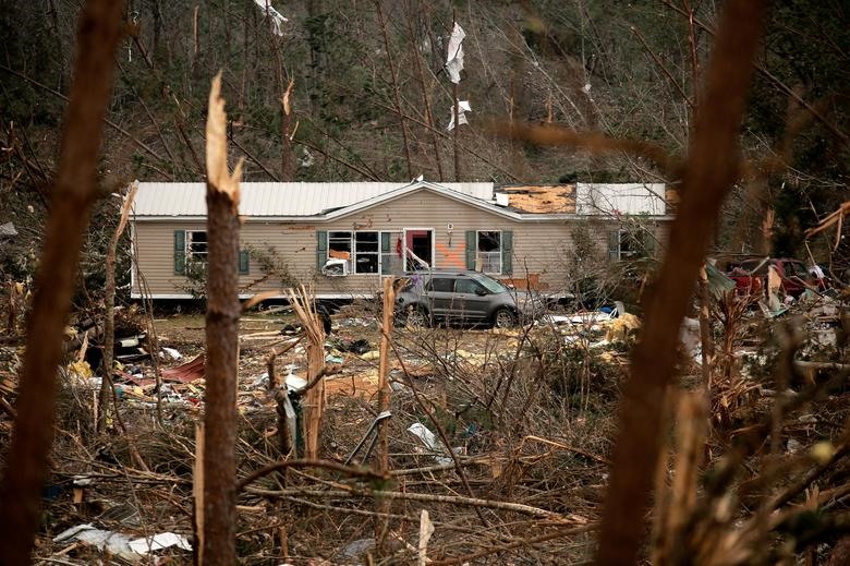 Ngày 3/3, một trận lốc xoáy kinh hoàng đã quét qua các bang Alabama và Georgia, đông nam nước Mỹ, khiến ít nhất 23 người thiệt mạng.