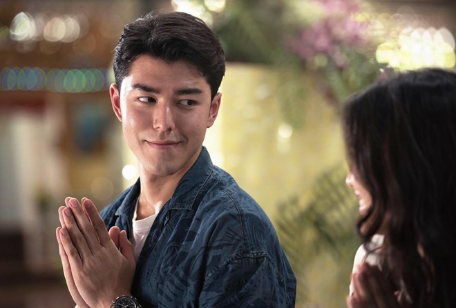 Bộ phim “Yêu nhầm bạn thân” vừa ra mắt đã gây sốt màn ảnh Thái với dàn diễn viên trai xinh gái đẹp, trong đó nam diễn viên Naphat Siangsomboon  thủ vai Palm - một anh bạn thân si tình yêu nữ chính. 