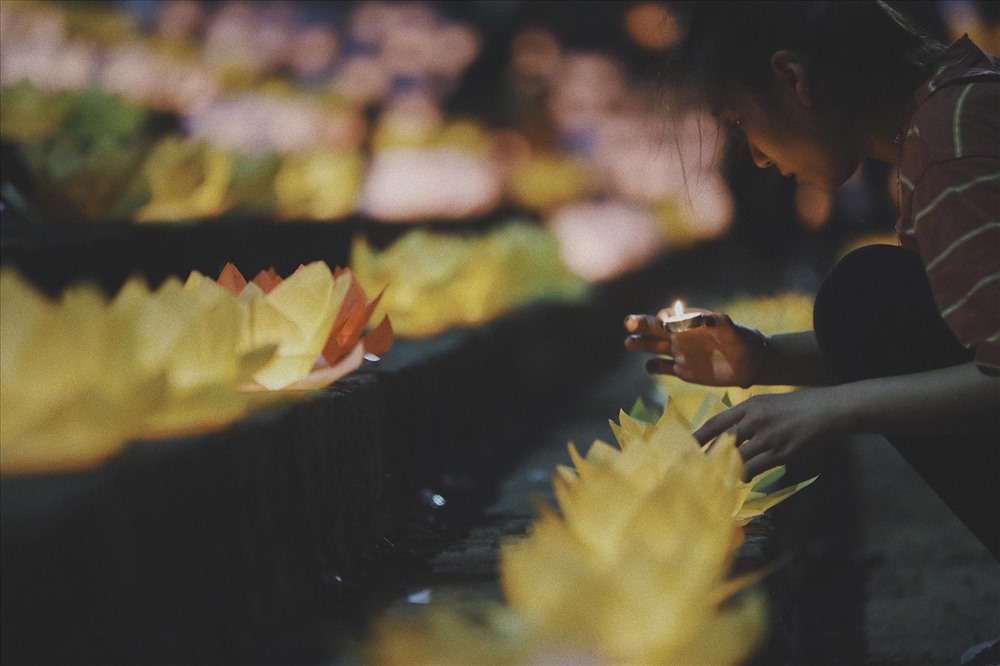 Lễ hội hoa đăng cầu nguyện Quốc thái dân an là một nghi thức quốc gia có từ thời Lý.