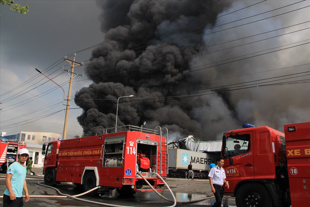 Hiện trường vụ hỏa hoạn là nhà kho của công ty kinh doanh Logistics.