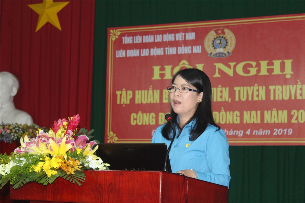 Chủ tịch LĐLĐ tỉnh Đồng Nai Nguyễn Thị Như Ý phát biểu tại hội nghị