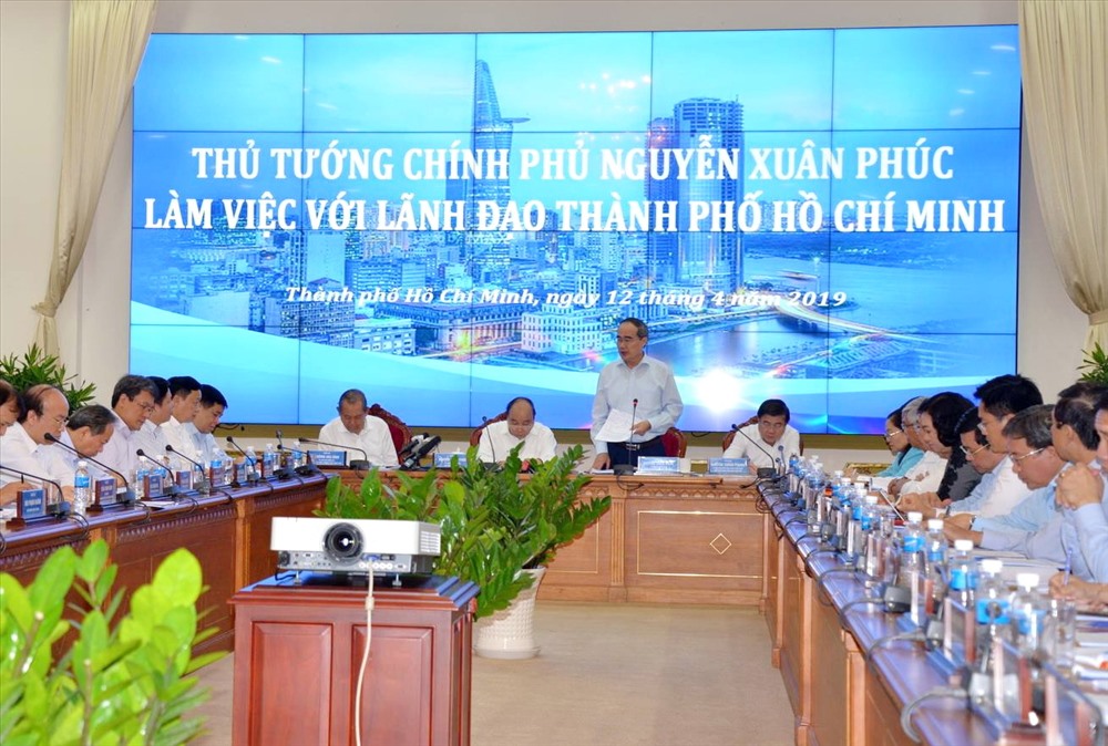 Theo, Bí thư Thành ủy TPHCM Nguyễn Thiện Nhân, TPHCM đóng góp nhân sách nhiều nhưng giữ lại ít nên không đủ đầu tư cho hạ tầng