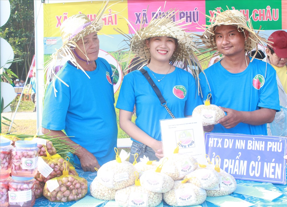 Một trong số các sản phẩm tiêu biểu khác của Quảng Ngãi trong lễ hội dưa hấu.