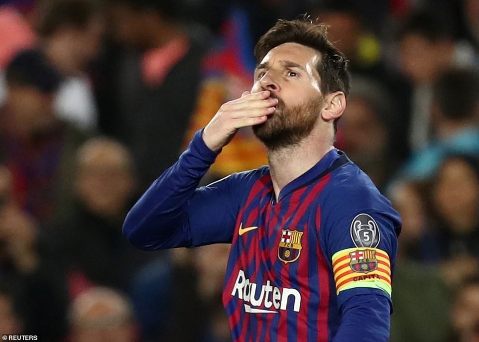 M.U không đủ đẳng cấp để chặn đứng Messi. Ảnh: Reuters.