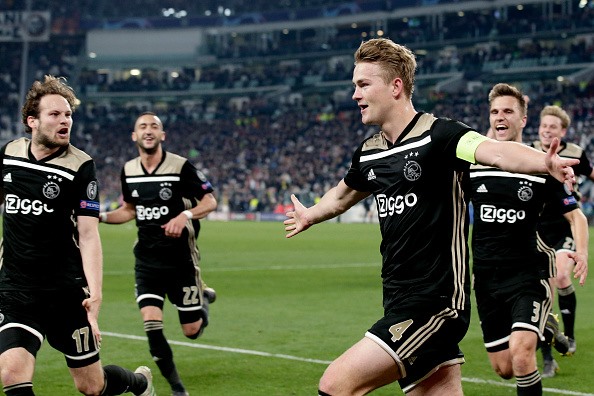 Bàn thắng của de Ligt đưa Ajax vào bán kết sau 2 thập kỷ chờ đợi (Ảnh: Getty)