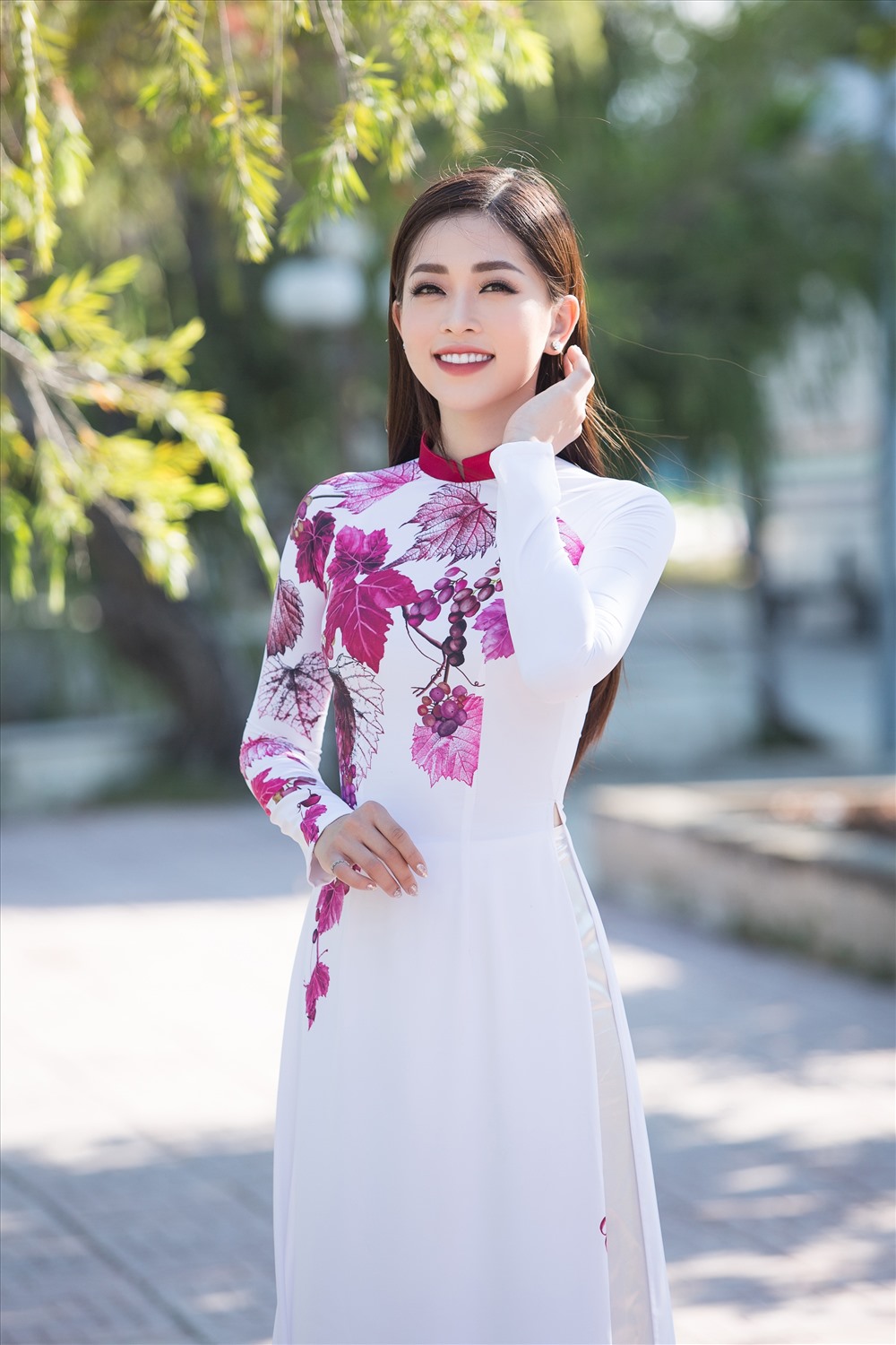 Tuy thường xuyên gặp gỡ trong công việc nhưng đây là lần đầu tiên top 3 Hoa hậu Việt Nam cùng nhau trở thành đại sứ của một lễ hội và được đích thân Tổng đạo diễn Hoàng Nhật Nam lên ý tưởng về trang phục, hình ảnh xuất hiện trong Lễ hội Nho vang lần này.