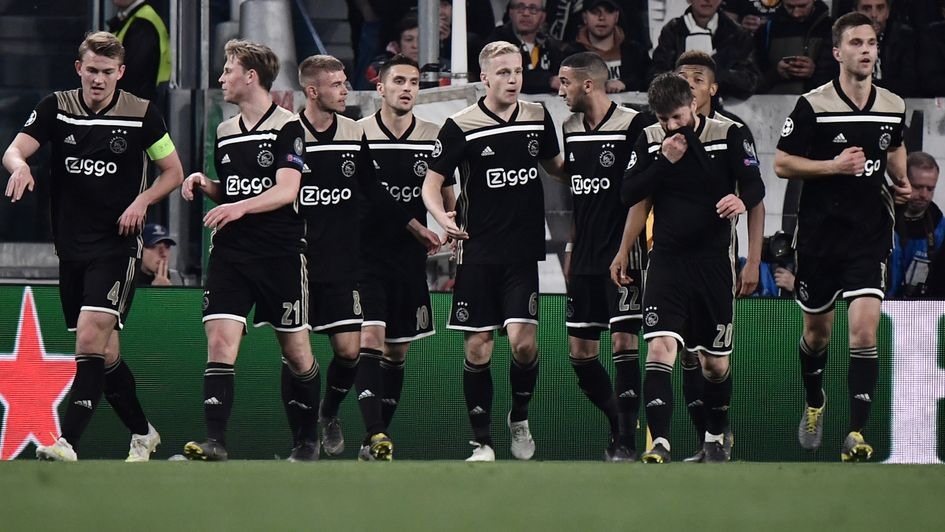 Giải vô địch quốc gia Hà Lan sẽ tạm hoãn vòng 33 vì Ajax. Ảnh Sporting Life