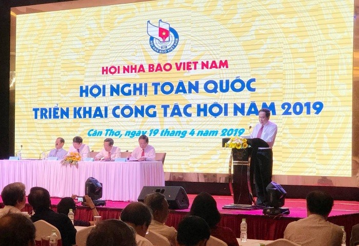 Đồng chí Trần Thanh Mẫn, Bí thư Trung ương Đảng, Chủ tịch Ủy ban Trung ương MTTQ Việt Nam dự và chỉ đạo hội nghị.