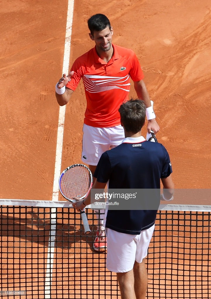 Medvedev đầy bản lĩnh trước Nole. Ảnh: Getty.