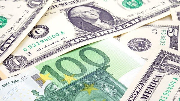 Tỷ giá ngoại tệ 20.4: USD đồng loạt tăng mạnh phiên cuối tuần