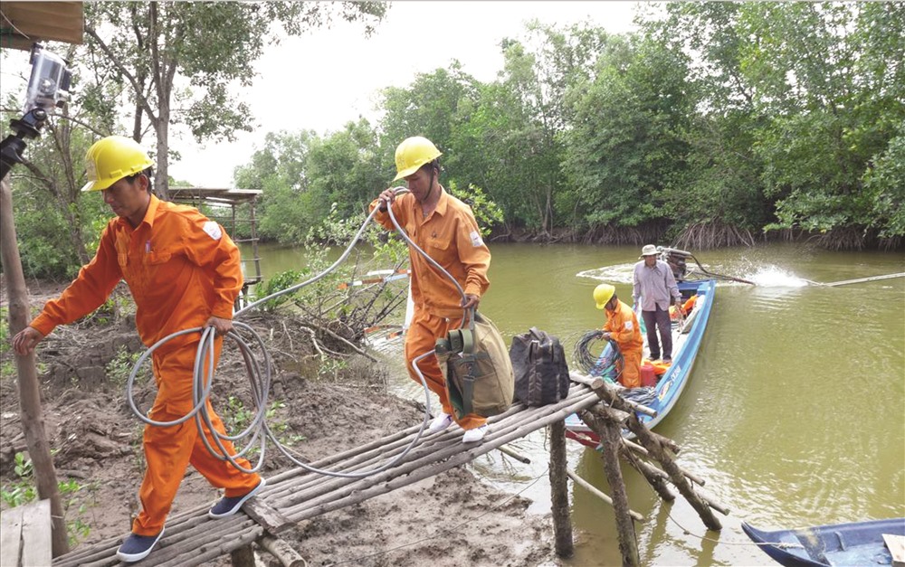 EVNSPC triển khai nhiều hoạt động để đảm bảo việc cung cấp điện cho khách hàng mùa nắng nóng