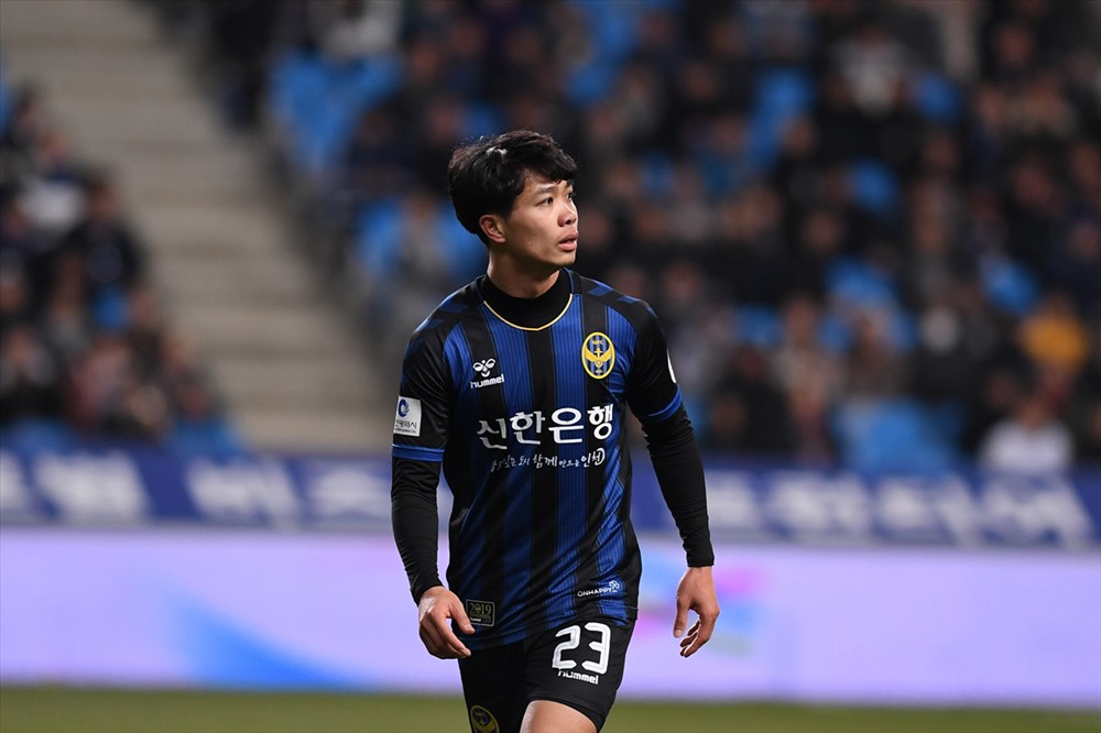 Công Phượng trở thành khán giả trong ngày Incheon United cầm hòa seongnam ở vòng 9 K.League 2019 với tỉ số 0-0.