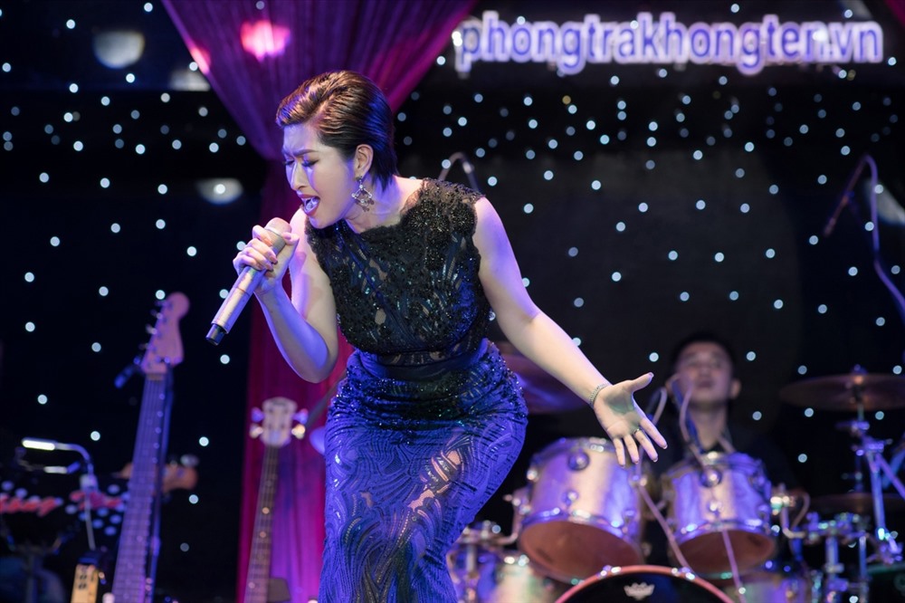 Qua thời gian, sức hút và giọng hát của Nguyễn Hồng Nhung trở nên sâu lắng hơn, chạm đến trái tim của những người yêu nhạc.