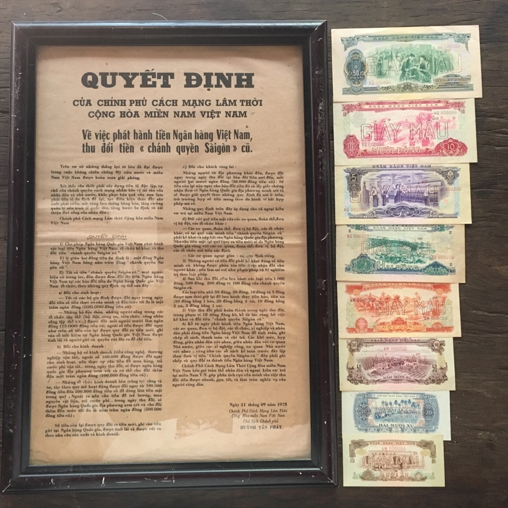 Văn bản quyết định thu hồi tiền cũ và phát hành tiền mới của “Chính Phủ Cách Mạng Lâm Thời Cộng Hòa miền Nam Việt Nam” được kí vào tháng 9.1975 và những tờ tiền mẩu đầu tiên sau giải phóng