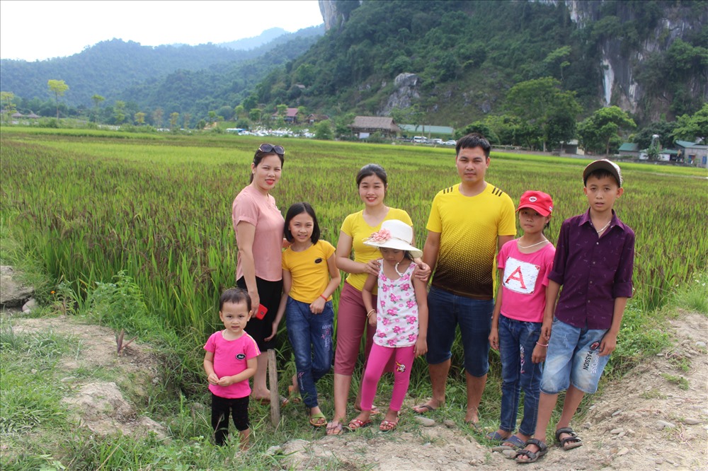 Ngỡ ngàng trước vẻ đẹp của cánh đồng đa sắc ở Nghệ An Ngỡ ngàng trước vẻ đẹp của cánh đồng đa sắc ở Nghệ An