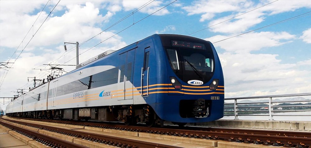 Tàu tốc hành Arex là phương tiện di chuyển cực tiện lợi từ sân bay đến Seoul.