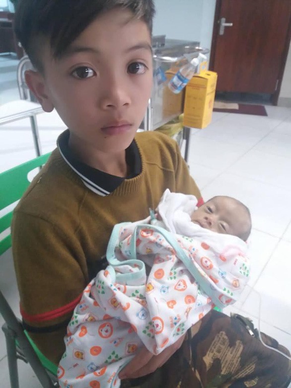 Vì Quyết Chiến và em trai đang điều trị tại Bệnh viện Nhi Trung ương - Ảnh: FB Đặng Như Quỳnh.