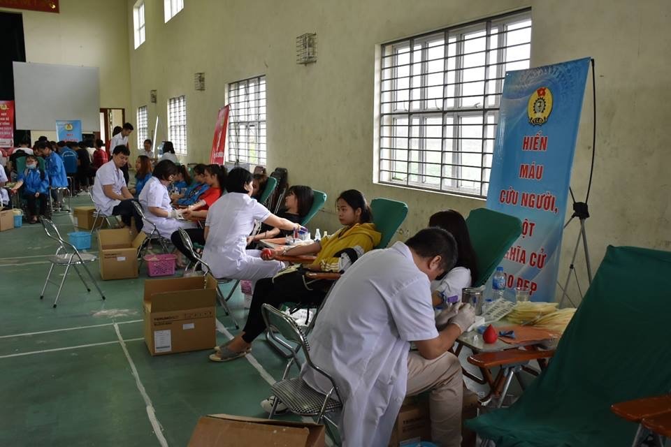 Cán bộ, đoàn viên, thanh niên, học sinh, sinh viên, CNVCLĐ ngành Dệt May đã hiến 506 đơn vị máu tại ngày hội. 