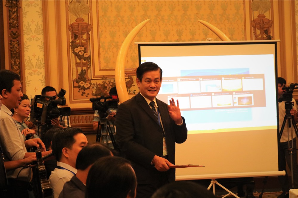 Kiến trúc sư Ngô Viết Nam Sơn trình bày hiến kế xây dựng đô thị thông minh tại TPHCM. Ảnh: Anh Tú