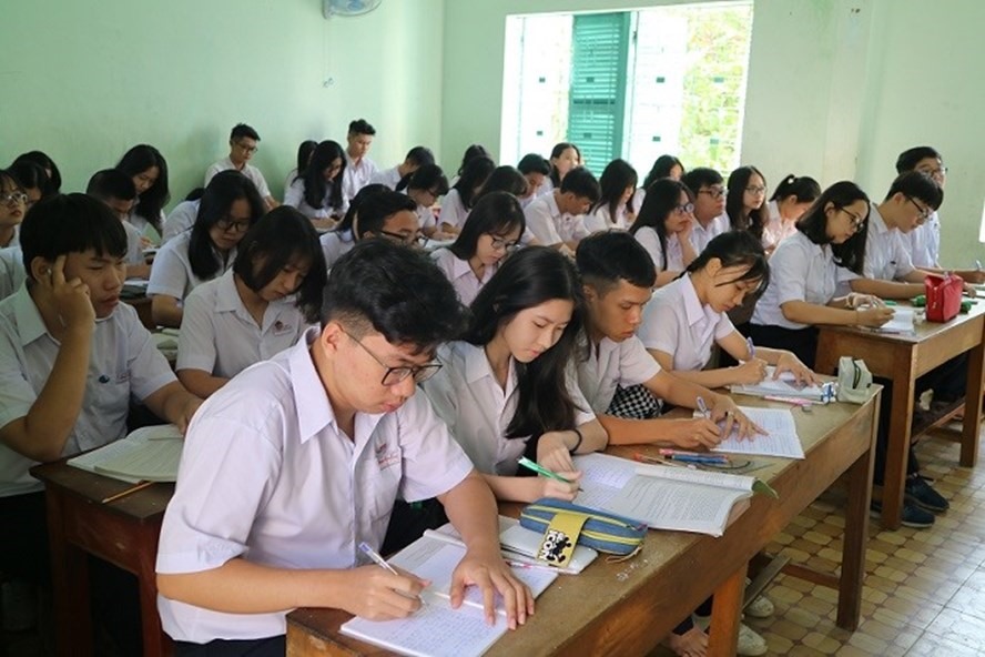 Học sinh thi lớp 10 năm nay vào các trường công lập trên địa bàn Khánh Hòa sẽ thi tuyển thay vì xét tuyển như các năm trước. Ảnh minh họa 