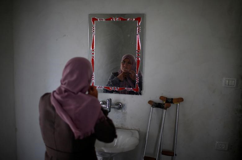 Chị  Nazeeha Qudieh (38 tuổi) đã bị mất chân phải sau khi chị bị lực lượng Israel trong một cuộc biểu tình ở biên giới Israel-Gaza