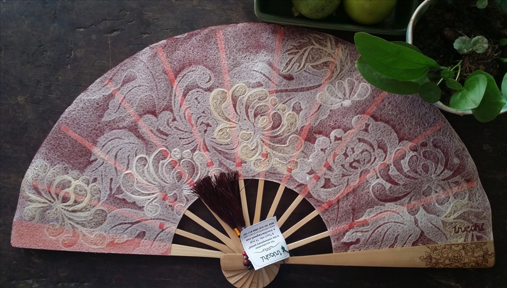 Quạt Trúc chỉ - không gian Tặng vật