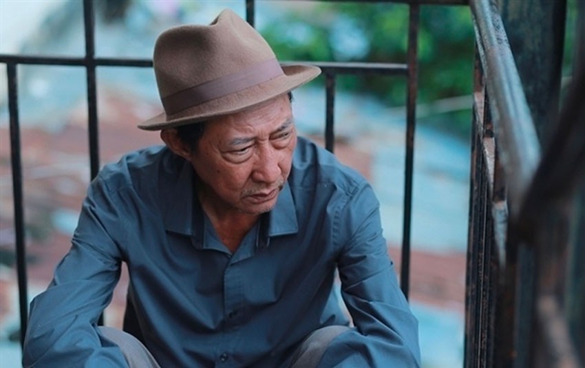 Nghệ sĩ Lê Bình qua đời sau thời gian chống chọi với bệnh ung thư.