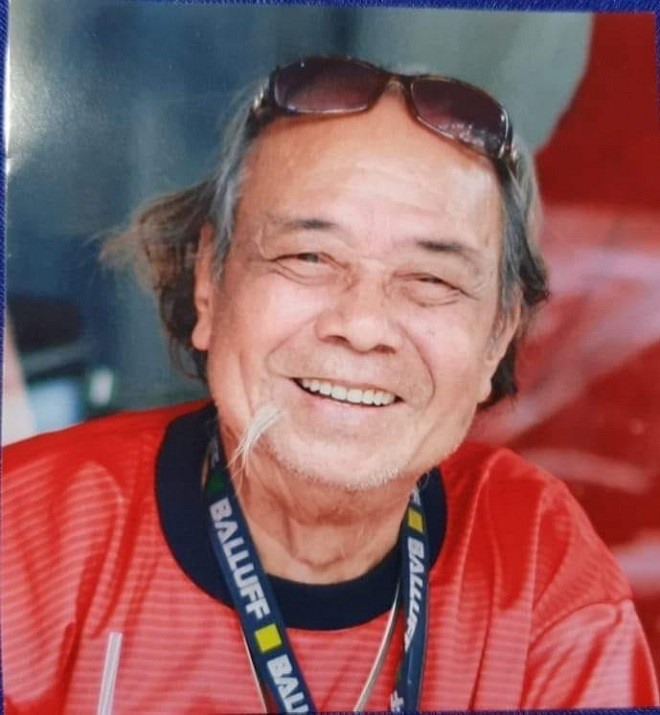 Bố Việt Hương sinh thời từng là nghệ sĩ xiếc, huấn luyện viên thể dục thể thao.  