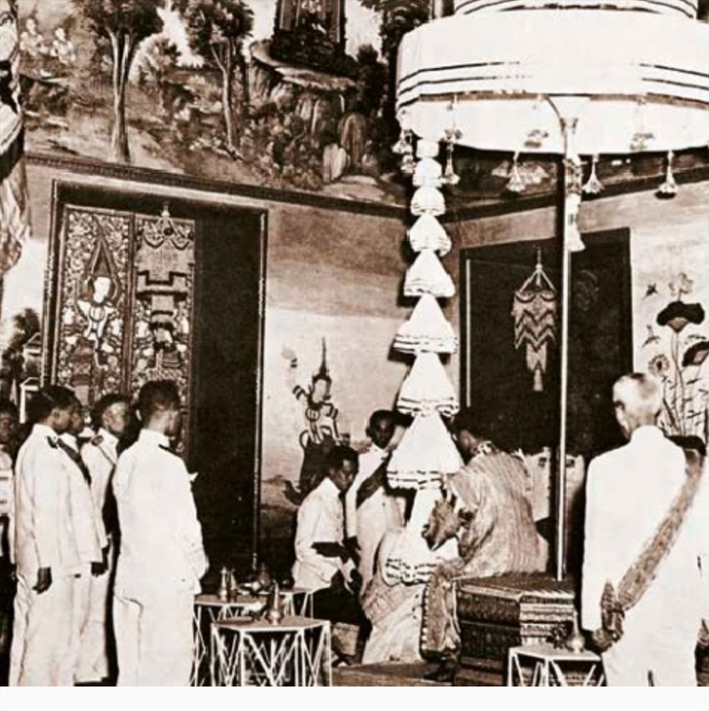 Lọng 9 tầng trong lễ đăng quang của Nhà vua Bhumibol ngày 5.5.1950. Ảnh: The Nation.