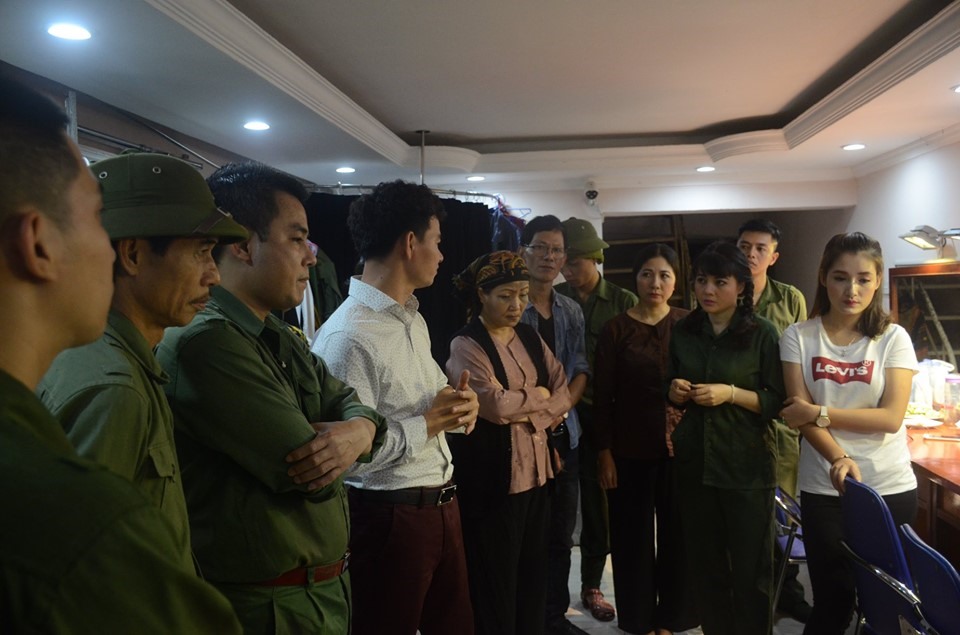 Nghệ sĩ Xuân Bắc và các diễn viên Nhà hát Kịch Việt Nam tổ chức đêm diễn tưởng nhớ chị Đinh Thị Hải Yến.