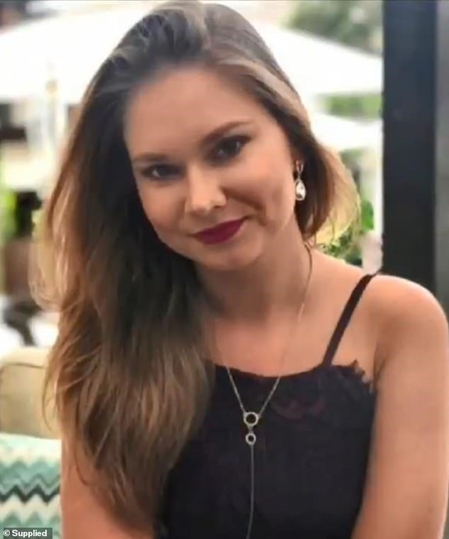 Nữ đồng nghiệp của Adam Sky, Zoia Lukiantceva.