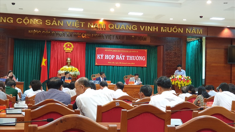 Toàn cảnh kỳ họp bất thường HĐND tỉnh Đắk Lắk khóa IX. 