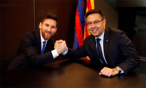 Chủ tịch Bartomeu không tiếc lời khen ngợi siêu sao Lionel Messi. Ảnh FCB