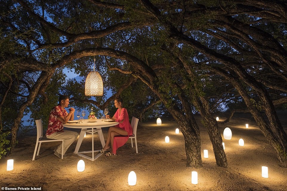 Resort Banwa Private về tối.