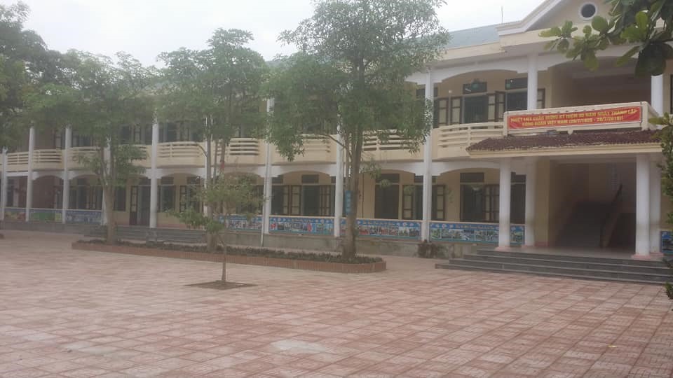 Trường tiểu học Hậu Lộc nơi thầy Hùng công tác