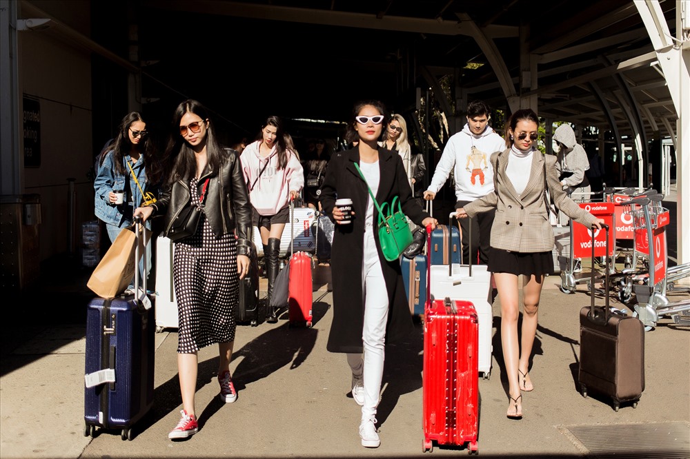 Show diễn Xuân - Hè 2019 của NTK Đỗ Mạnh Cường sẽ diễn ra vào ngày 10/5/2019 tại Park Hyatt Sydney, kéo dài khoảng 30 phút. Dự kiến sẽ có 50 người mẫu trình diễn. Trong đó, sẽ có 25 người mẫu xuất sắc từ Việt Nam bay sang và tuyển chọn thêm 25 người mẫu quốc tế tại Úc. 