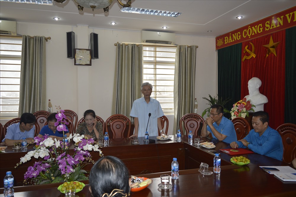 Đồng chí Ngô Sỹ Hưởng – nguyên Trưởng đoàn đại biểu Quốc hội tỉnh Thái Nguyên, nguyên Phó Chủ tịch LĐLĐ TP. Thái Nguyên phát biểu tại buổi gặp mặt.