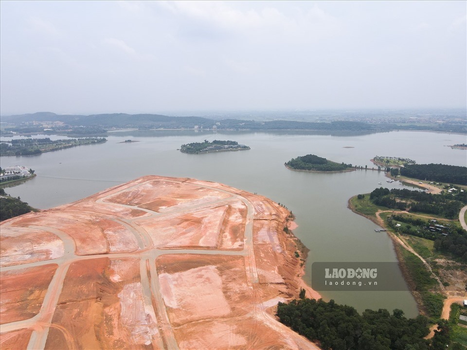 Doanh nghiệp đua nhau "xẻ thịt" hồ Đại Lải