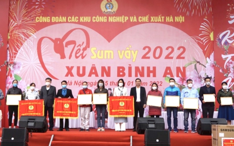 Tết sum vầy - Xuân bình an