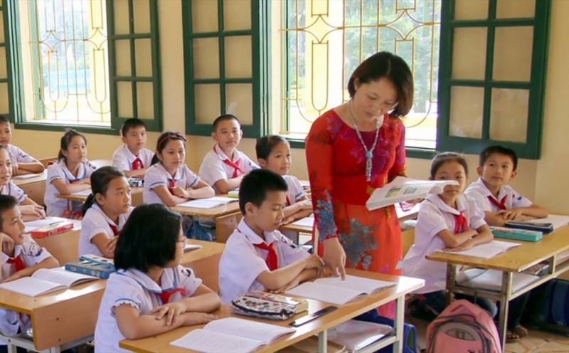 11 月 20 日のベトナム教師の日を祝いましょう